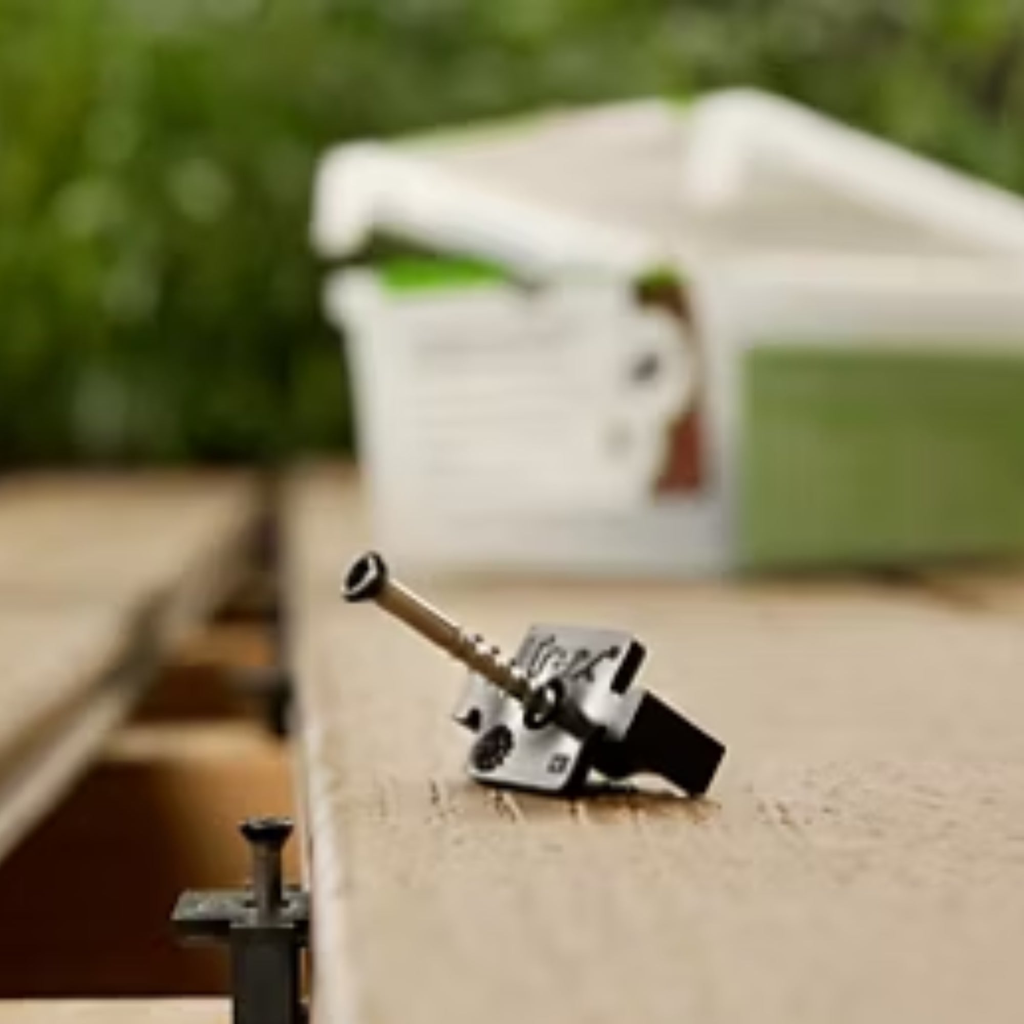 339000010 - Trex_Clips